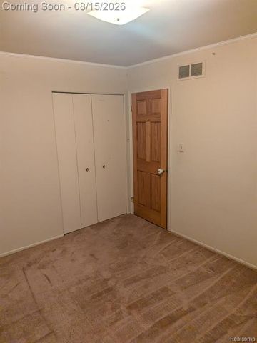 35209 Cathedral Drive, Sterling Heights, MI 48312