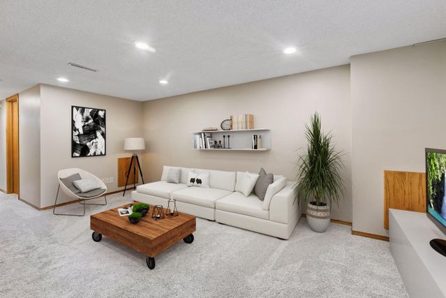 11800 Magnolia Street NW, Coon Rapids, MN 55448