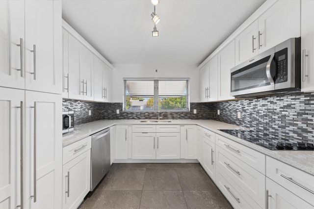 151 Duke Drive, Lake Worth Beach, FL 33460