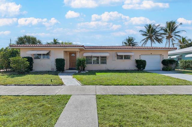 151 Duke Drive, Lake Worth Beach, FL 33460