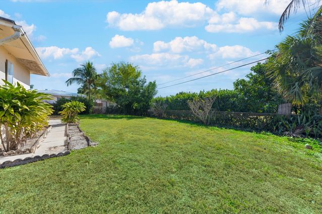 151 Duke Drive, Lake Worth Beach, FL 33460
