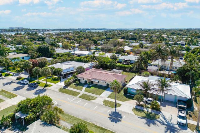 151 Duke Drive, Lake Worth Beach, FL 33460