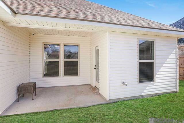 39225 Blue Heron Ct, Prairieville, LA 70769