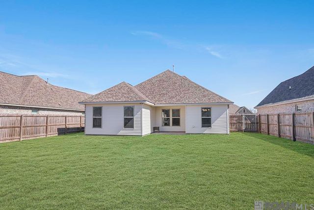 39225 Blue Heron Ct, Prairieville, LA 70769