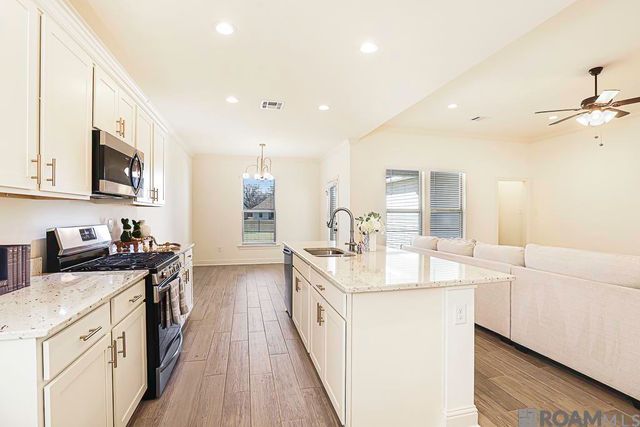 39225 Blue Heron Ct, Prairieville, LA 70769