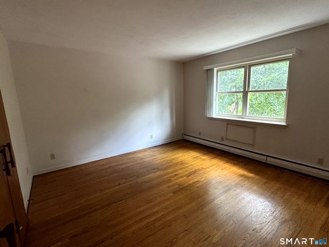 70 Grove Hill Street 2H, New Britain, CT 06052