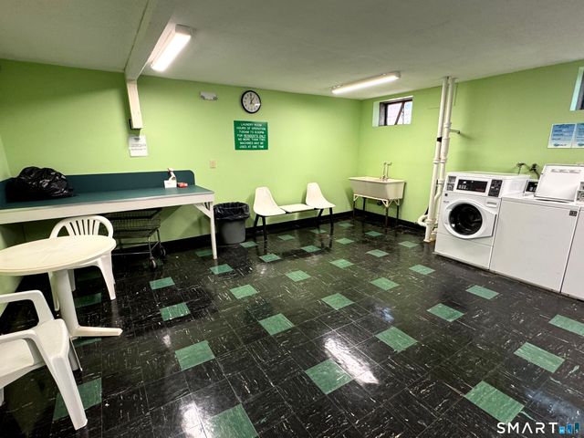 70 Grove Hill Street 2H, New Britain, CT 06052