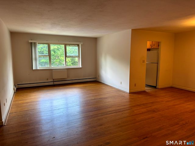 70 Grove Hill Street 2H, New Britain, CT 06052
