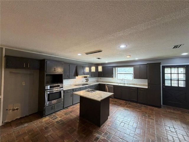 512 5th Avenue, Chickasaw, AL 36611