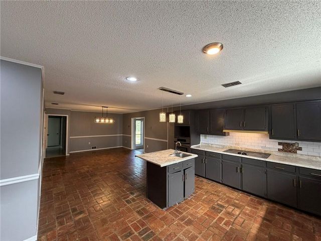 512 5th Avenue, Chickasaw, AL 36611