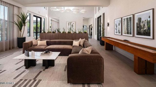 2121 W SONORAN DESERT Drive 123, Phoenix, AZ 85085