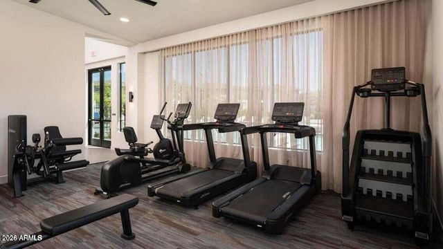 2121 W SONORAN DESERT Drive 123, Phoenix, AZ 85085