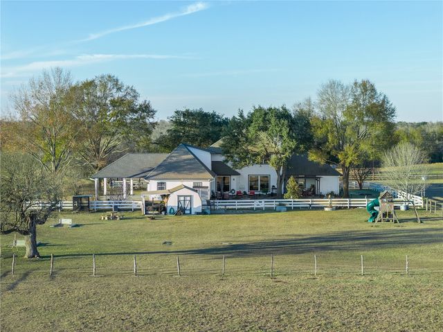 3151 Running River Lane, Washington, TX 77880