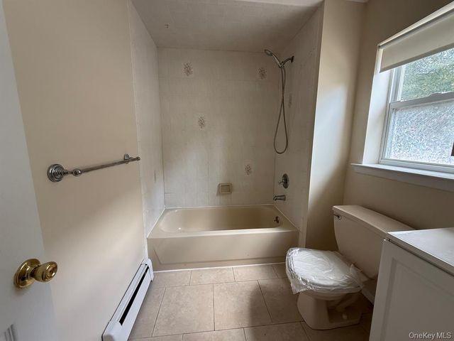 60 Columbia Avenue, Cedarhurst, NY 11516
