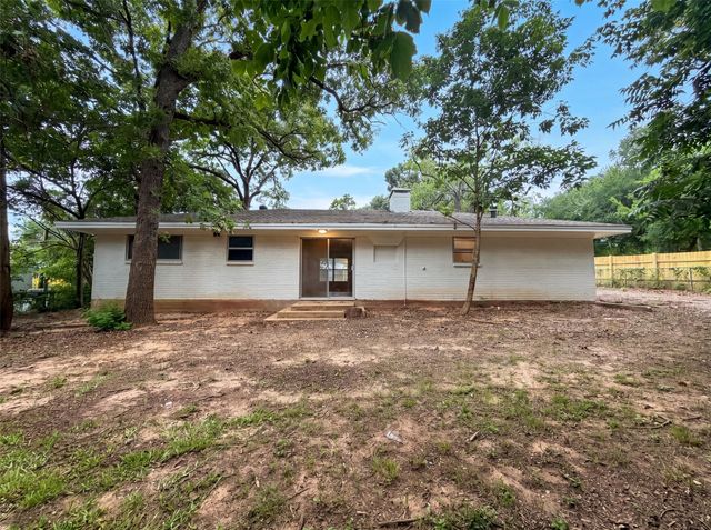 437 Denison Drive, Pottsboro, TX 75076