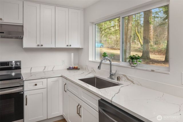 18621 NE 183rd Street, Woodinville, WA 98077