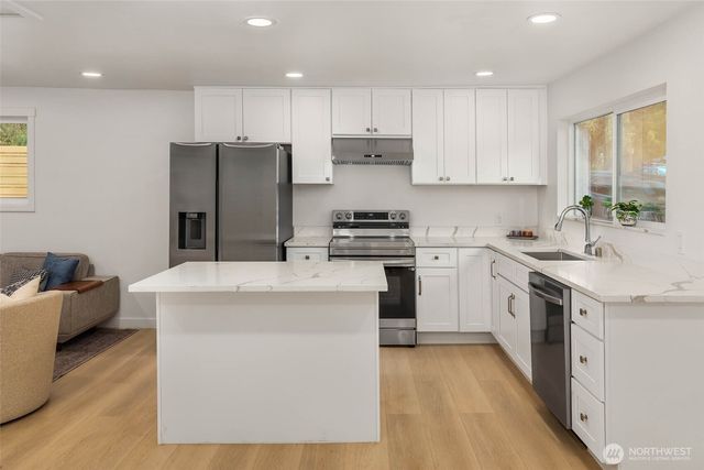 18621 NE 183rd Street, Woodinville, WA 98077