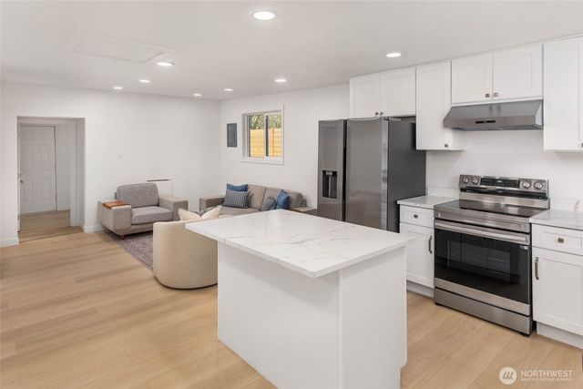 18621 NE 183rd Street, Woodinville, WA 98077