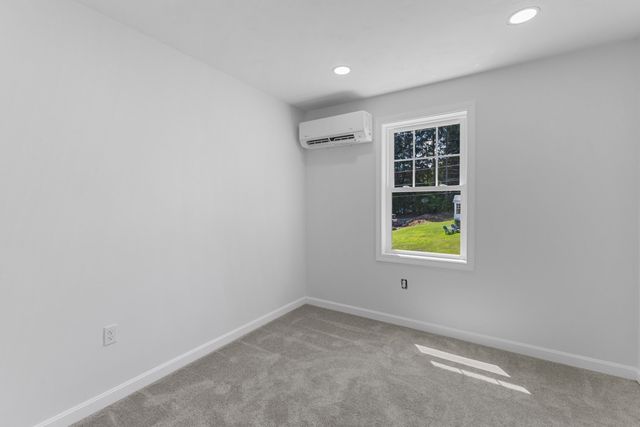 93 Brown St B, Leicester, MA 01611