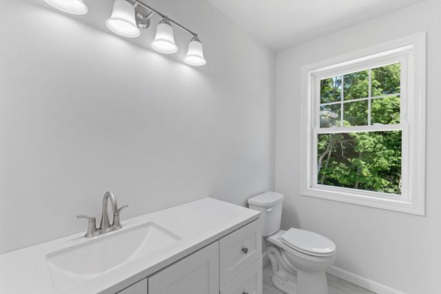 93 Brown St B, Leicester, MA 01611