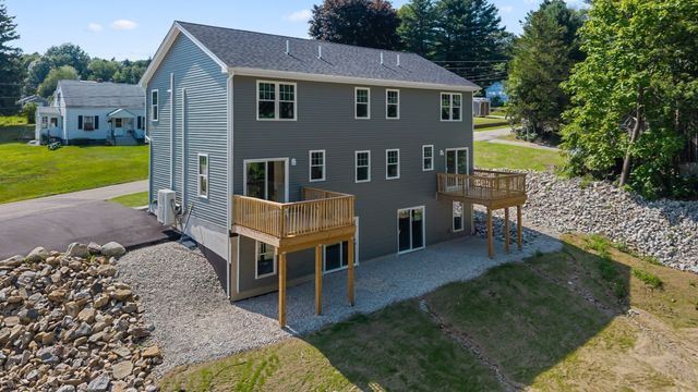 93 Brown St B, Leicester, MA 01611