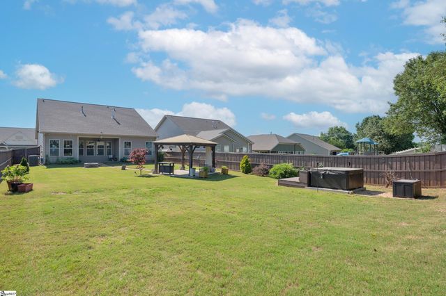 7 Common Oaks Court, Simpsonville, SC 29681