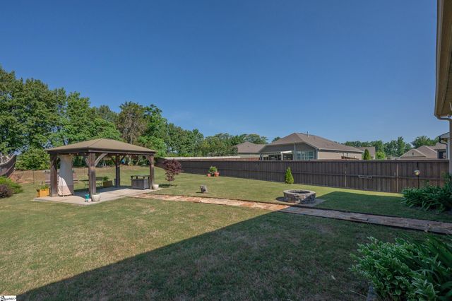 7 Common Oaks Court, Simpsonville, SC 29681