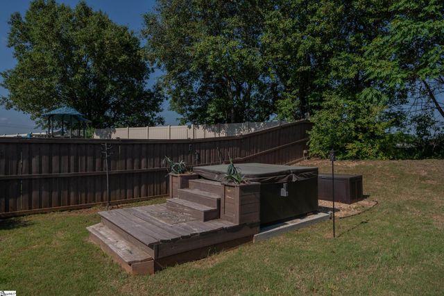 7 Common Oaks Court, Simpsonville, SC 29681