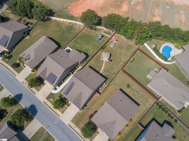 7 Common Oaks Court, Simpsonville, SC 29681