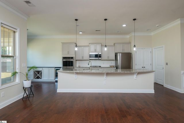 7 Common Oaks Court, Simpsonville, SC 29681