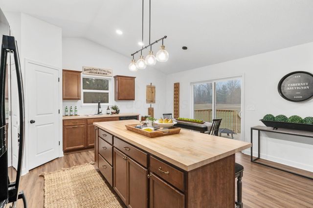 6685 State Route 37 W, Ostrander, OH 43061