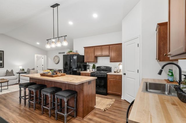 6685 State Route 37 W, Ostrander, OH 43061