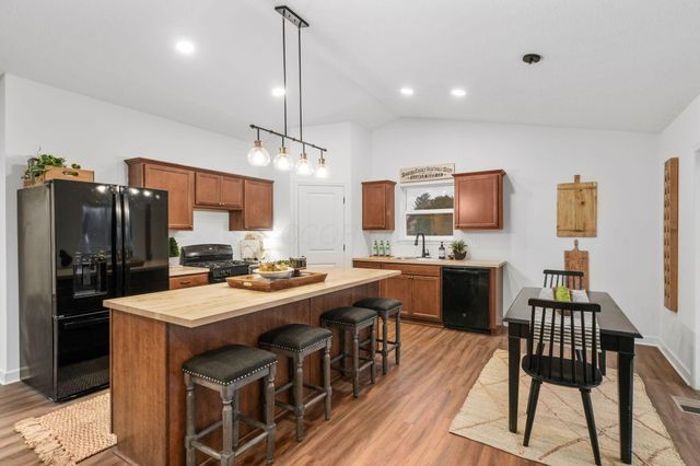 6685 State Route 37 W, Ostrander, OH 43061