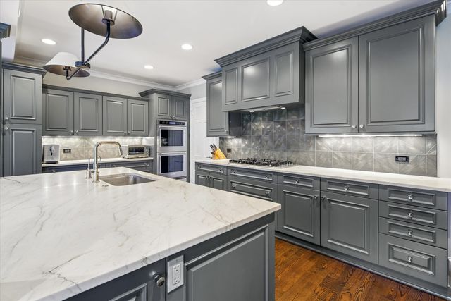 1018 EASTWOOD Road, Glencoe, IL 60022