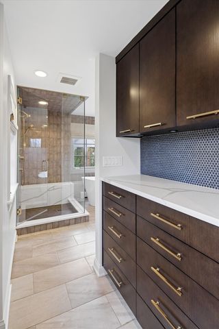 1018 EASTWOOD Road, Glencoe, IL 60022