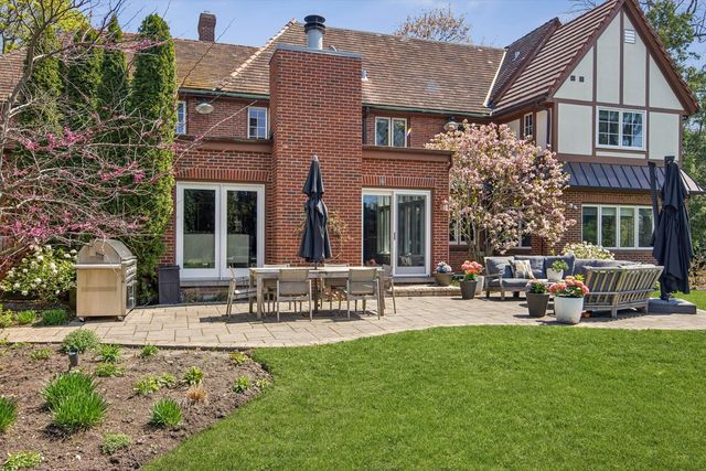 1018 EASTWOOD Road, Glencoe, IL 60022