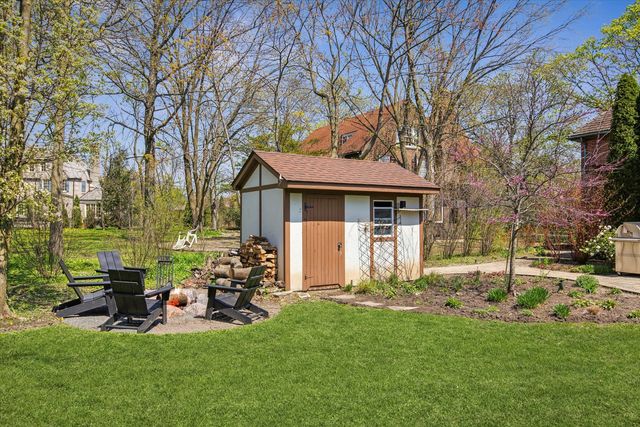 1018 EASTWOOD Road, Glencoe, IL 60022