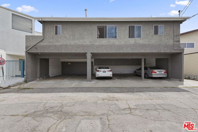 1807 Oak Street, Santa Monica, CA 90405