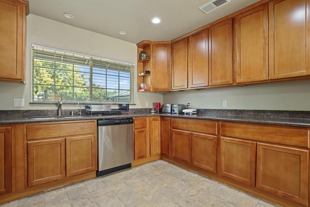 3319 N Pershing Ave, Stockton, CA 95204