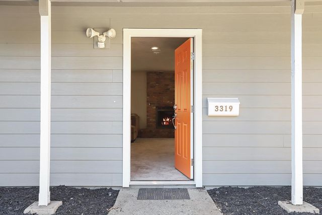 3319 N Pershing Ave, Stockton, CA 95204