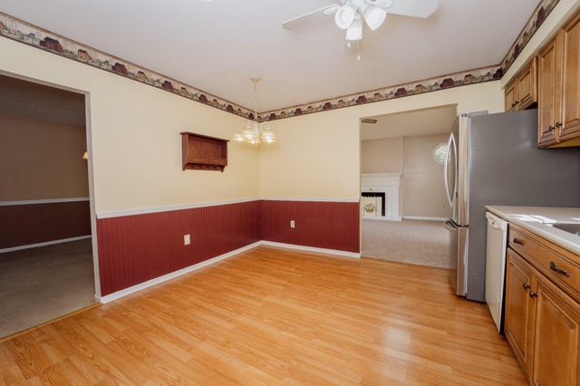 28 CHERRY CIR, Blackwood, NJ 08012