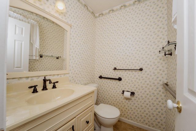 28 CHERRY CIR, Blackwood, NJ 08012