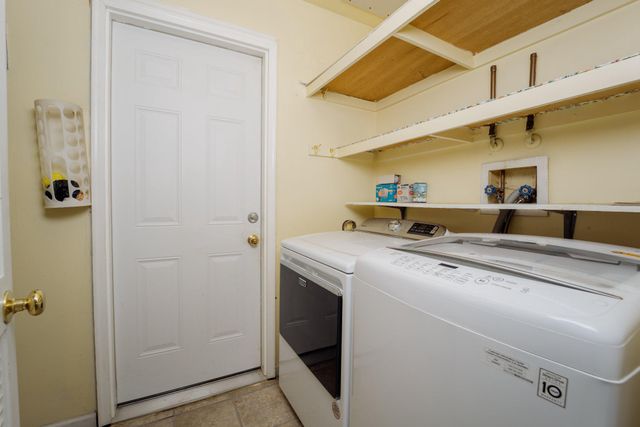 28 CHERRY CIR, Blackwood, NJ 08012