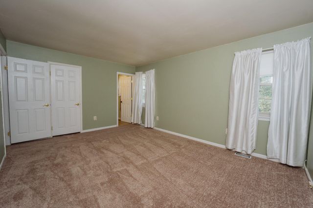 28 CHERRY CIR, Blackwood, NJ 08012