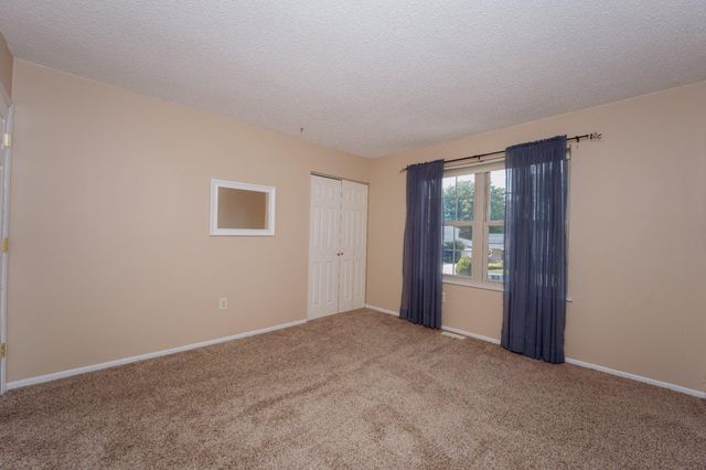 28 CHERRY CIR, Blackwood, NJ 08012