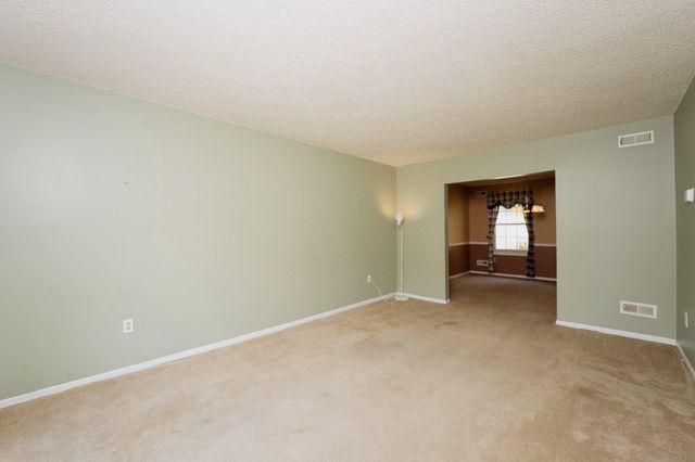 28 CHERRY CIR, Blackwood, NJ 08012