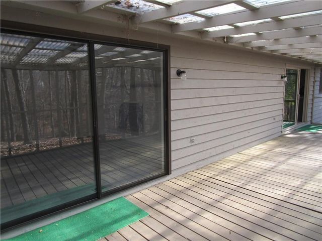 3730 Newport Drive, Gainesville, GA 30506