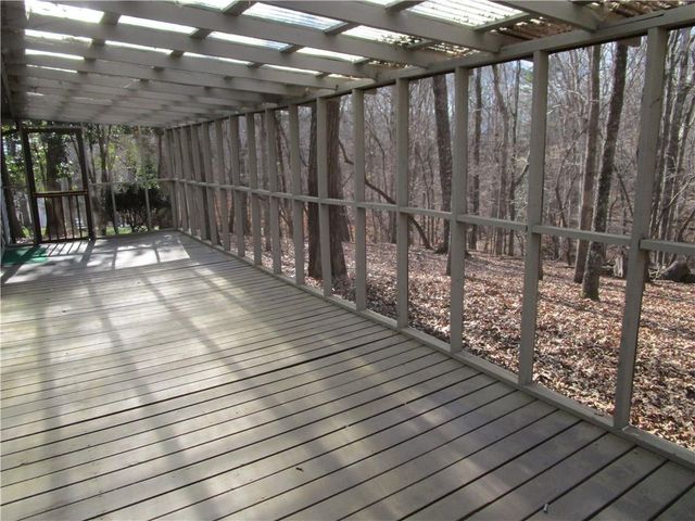 3730 Newport Drive, Gainesville, GA 30506