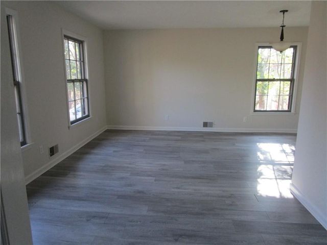3730 Newport Drive, Gainesville, GA 30506