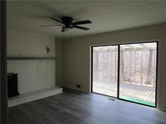 3730 Newport Drive, Gainesville, GA 30506